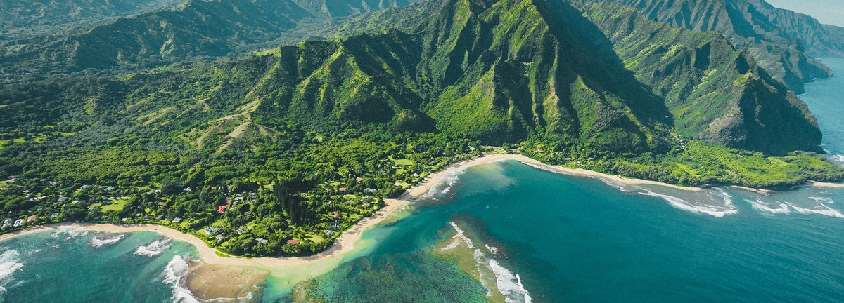 Hawaii: Raw Between Tide Pools and Sacred Peak